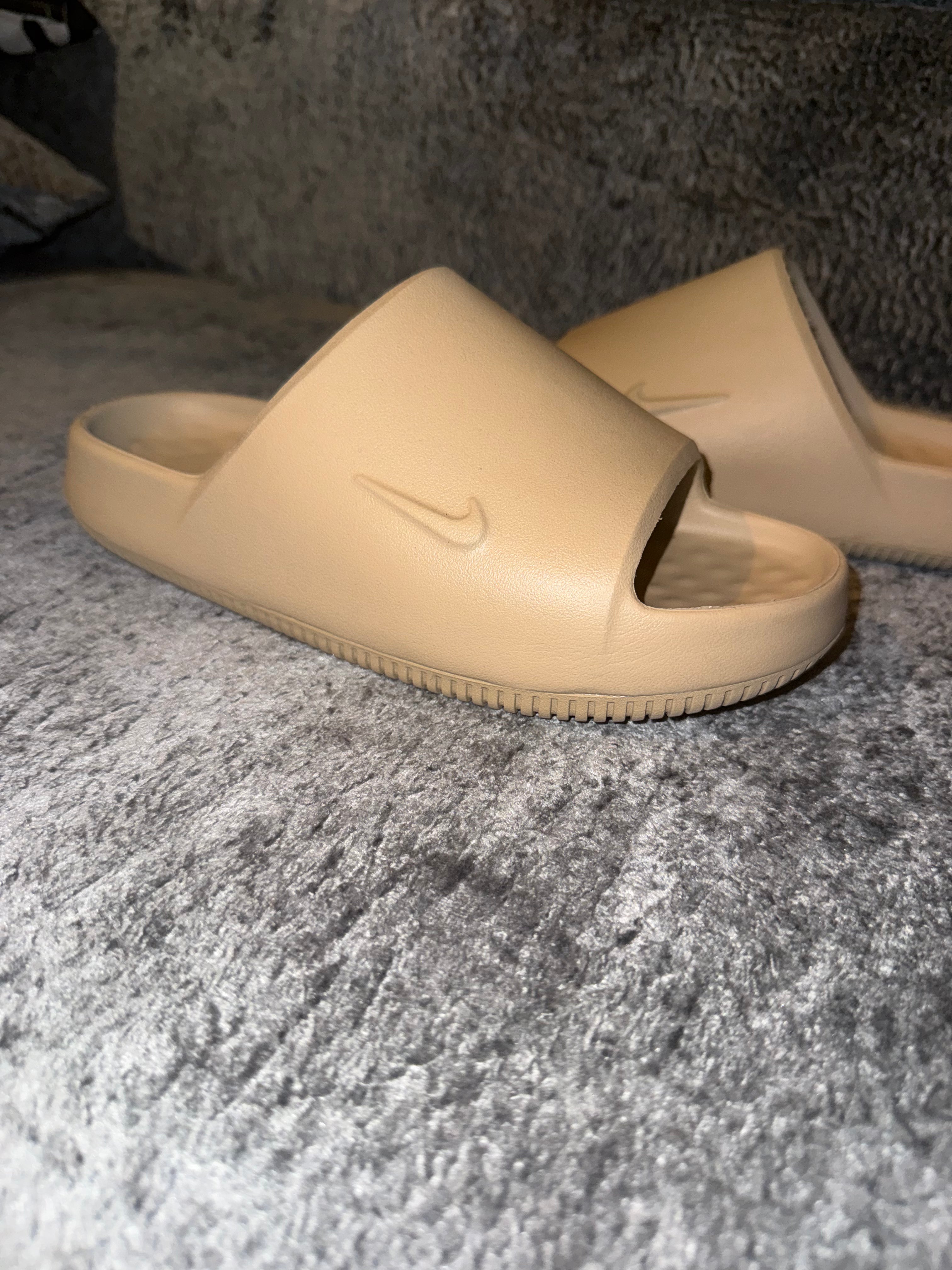 Nike Calm 2.0 slides Size 7 us Men