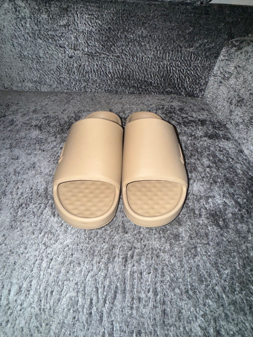 Nike Calm 2.0 slides Size 7 us Men